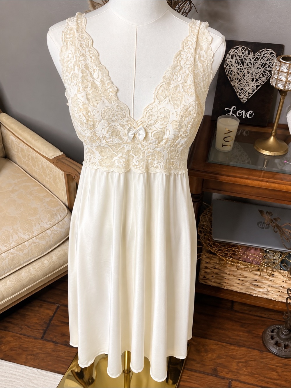 Vintage Shadowline Ivory Lace Nightgown Size 36 Romantic Lingerie